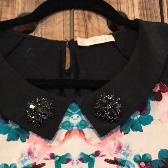 Ladies top - Picture 2 of 7